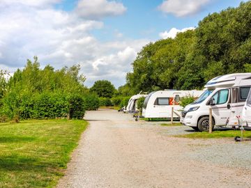 Gravel touring pitch