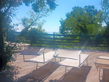Sunbathing area