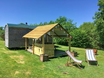 The shepherd's hut and its outside space