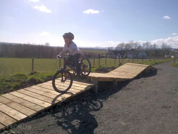 Mains farm trails