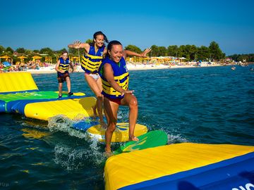 Aqua obstacles
