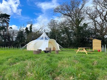 Bluebell’s area - with firepit, picnic bench and outdoor kitchen
