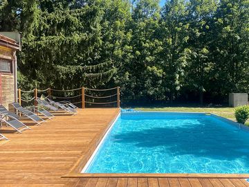 Outdoor swimming pool