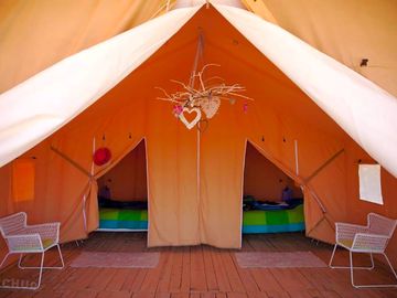 Safari tent