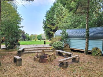Pod firepit