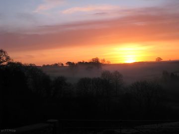 Early morning mist across the einon valley