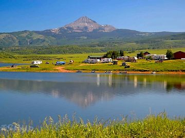 Remote lakeside location with spectacular mountain views