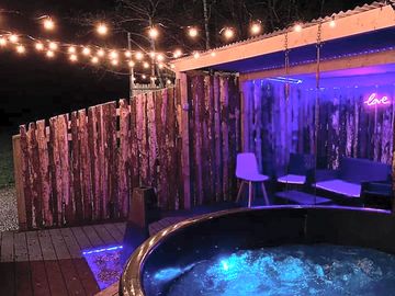 Hot tub