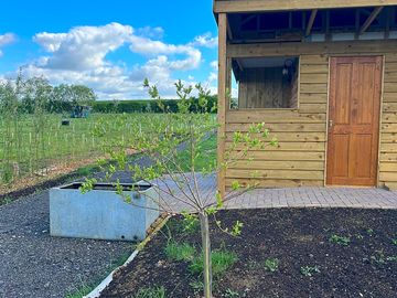 Entrance and shower/toilet block