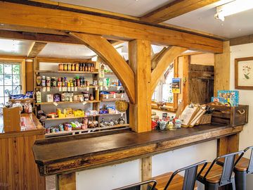 Shop & reception