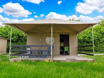Safari tent