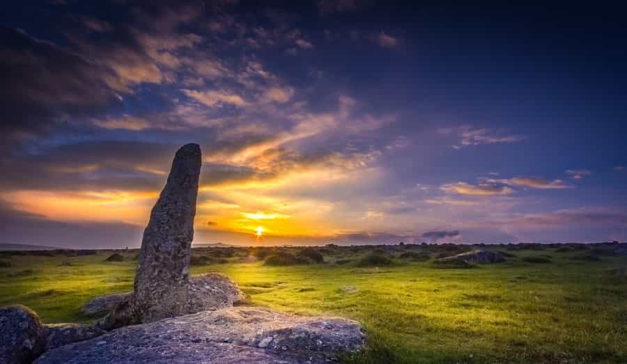 Standing Stone, Dartmoor (Piersoneill/Pixabay)