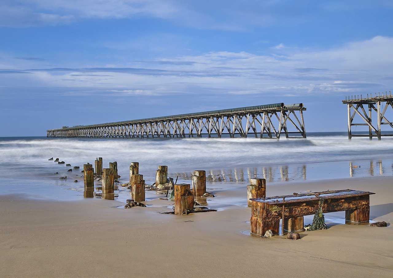 The remains of Steetley Pier at the southern end of Crimdon Dene Beach (Brian XIX/Pixabay)