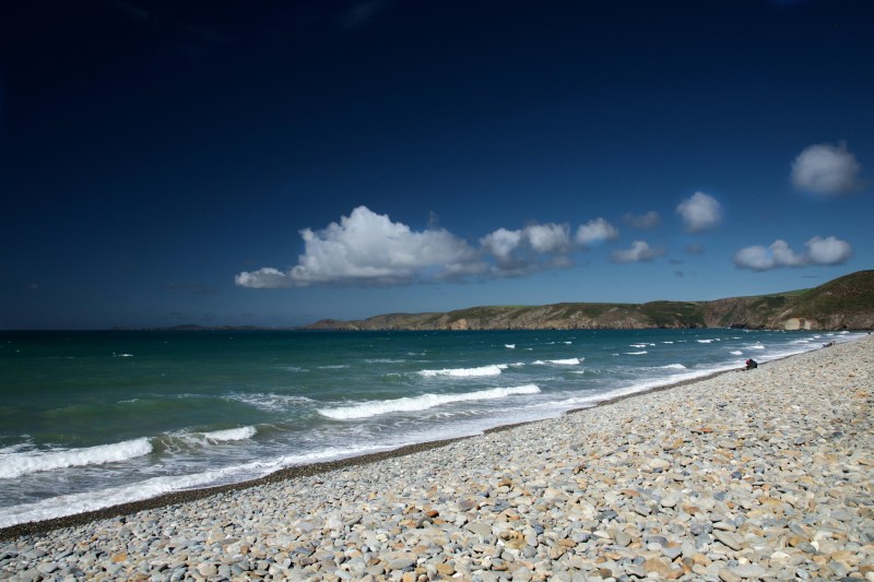 Newgale beach is a great destination for beginner surfers (Paolo Chiabrando/Unsplash)