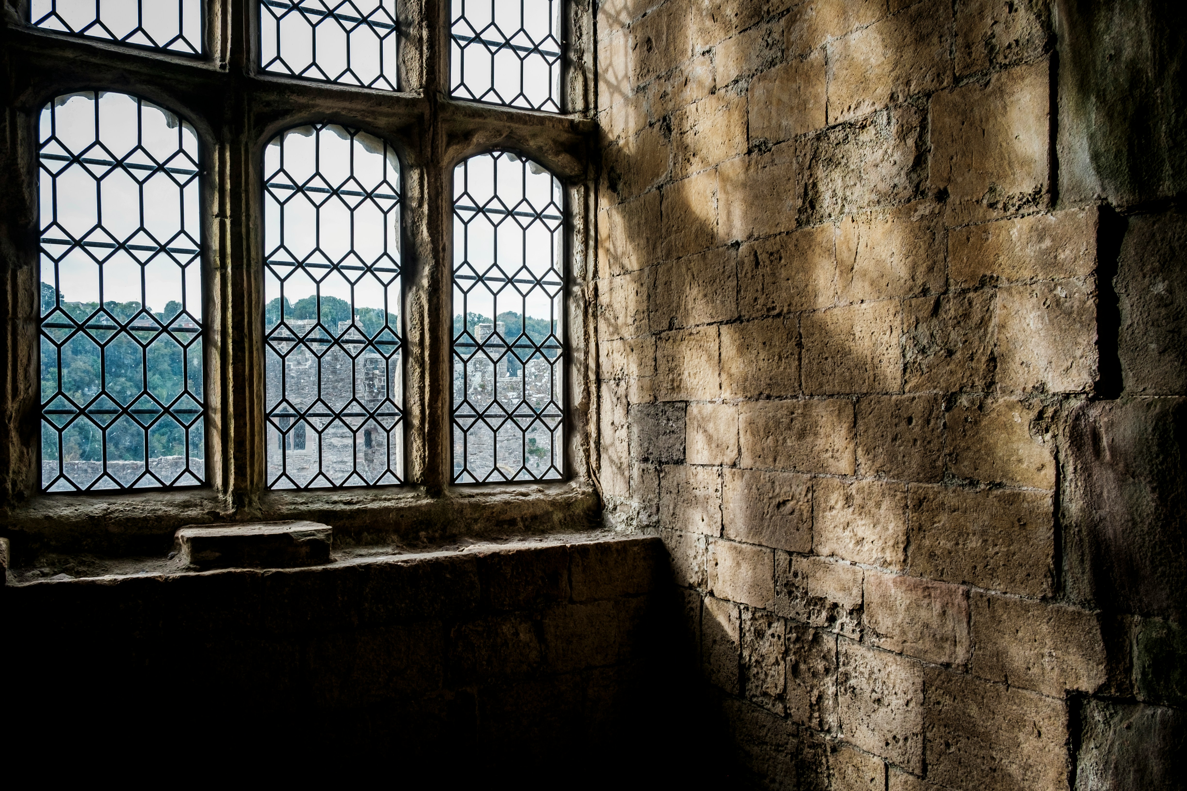 The stone interior of Chepstow Castle (Krisztina Papp/Unsplash)