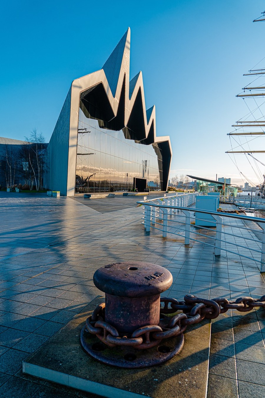 The Riverside Museum on the banks of Glasgow’s River Clyde (Charlie Irvine1/Pixabay)