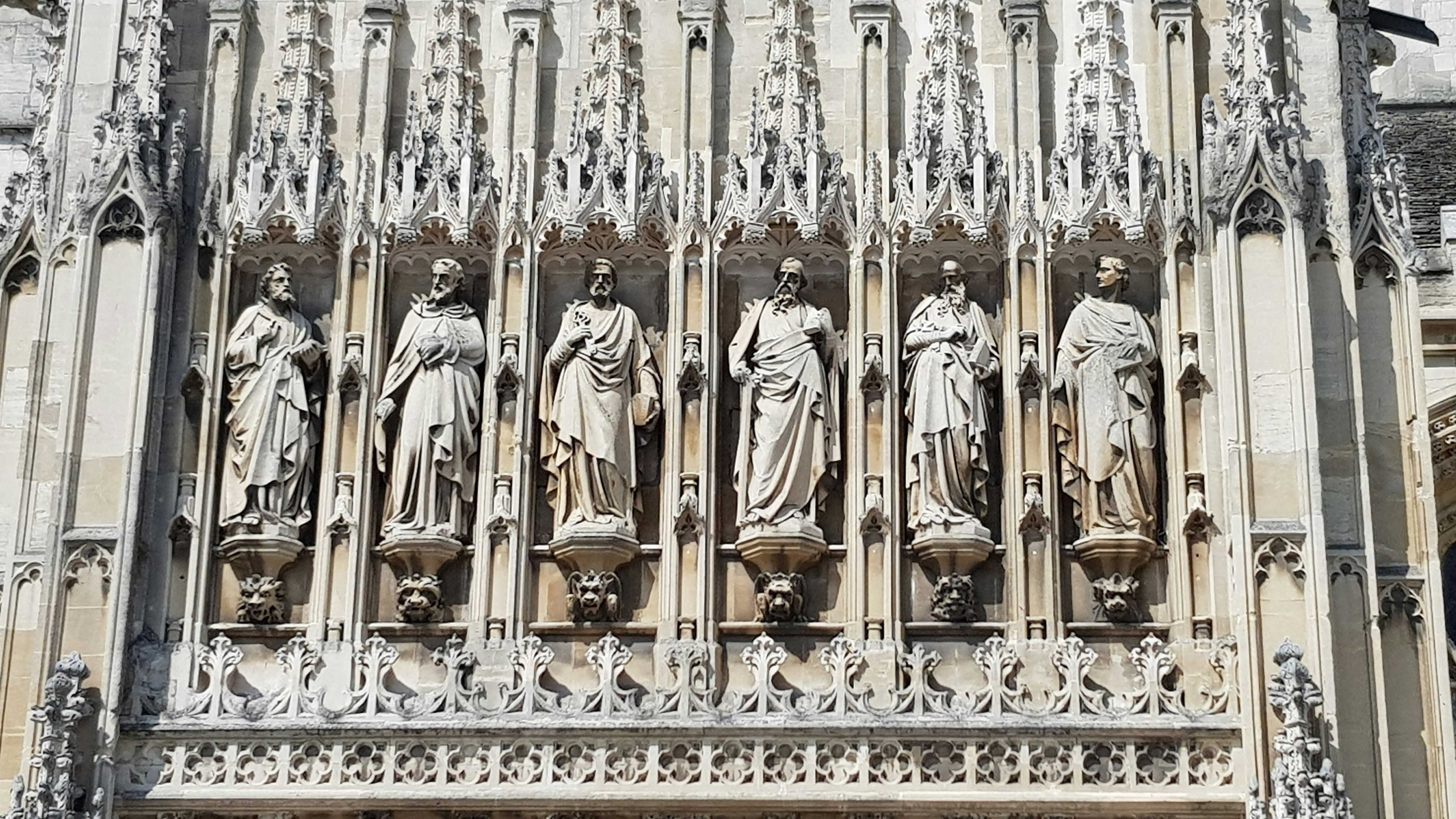 Close up of the Gothic carving on Gloucester Cathedral (Elizabeth Jamieson/Unsplash)