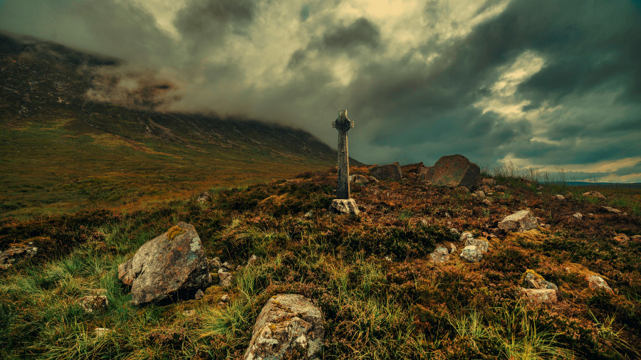 A remote spot on the West Highland Way near Crianlarich (Sigge Bjerkhof/Unsplash)
