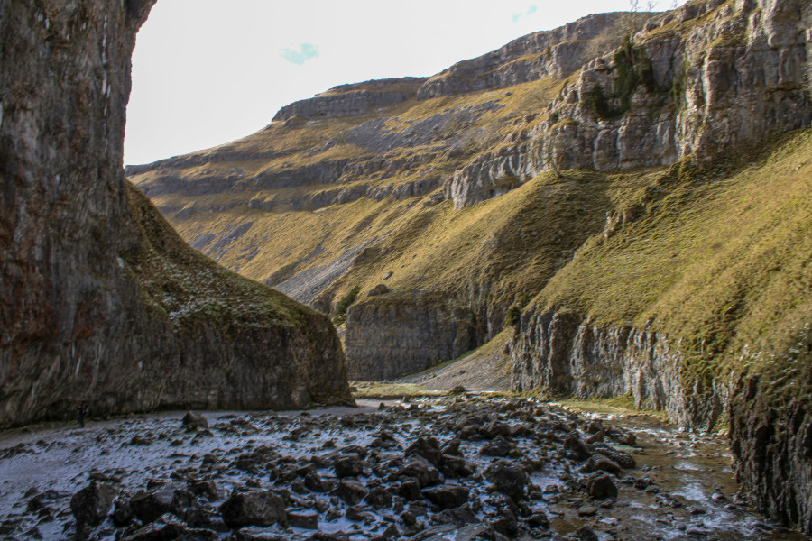 An access-for-all trail takes you into the heart of Gordale Scar (James Maxfield/Unsplash)