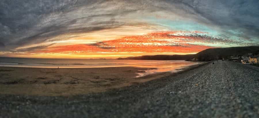 Sunset at Newgale Beach (Jaxxmeister/Pixabay)