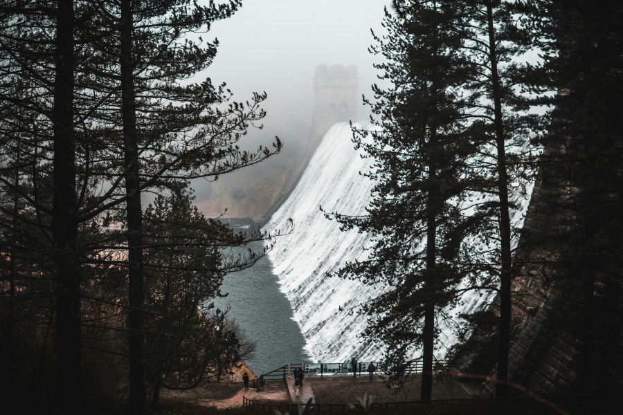 Waterfall at Ladybower Reservoir (Dylan Skinner/Unsplash)