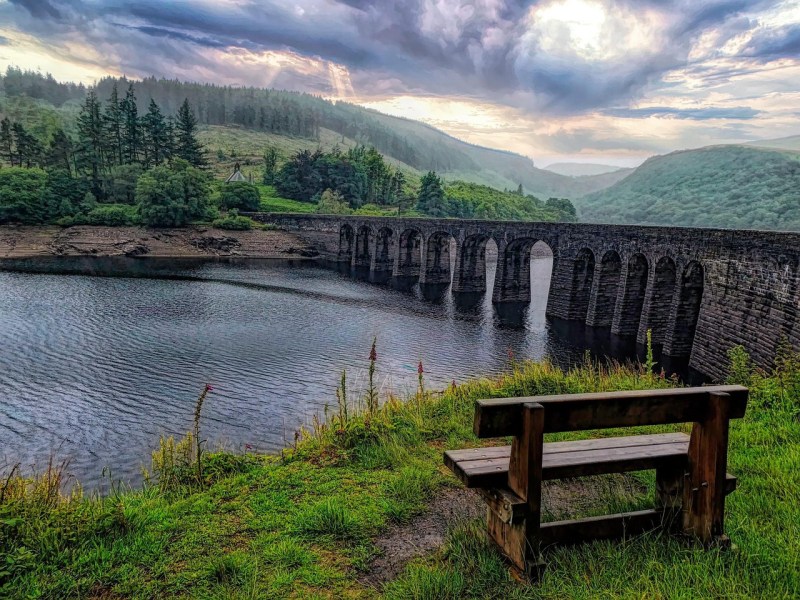 Elan Valley walks mix well with some time in Builth Wells (Mick Pleszkan/Pixabay)