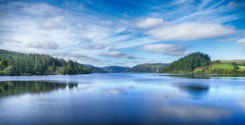 A stunning view across Lake Vyrnwy (Inspired Images/Unsplash)