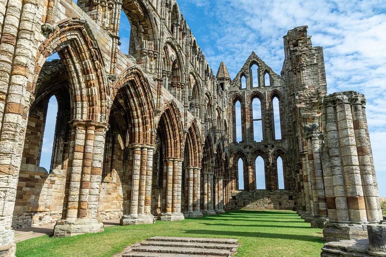Whitby Abbey (Darrenquigley32/Pixabay)